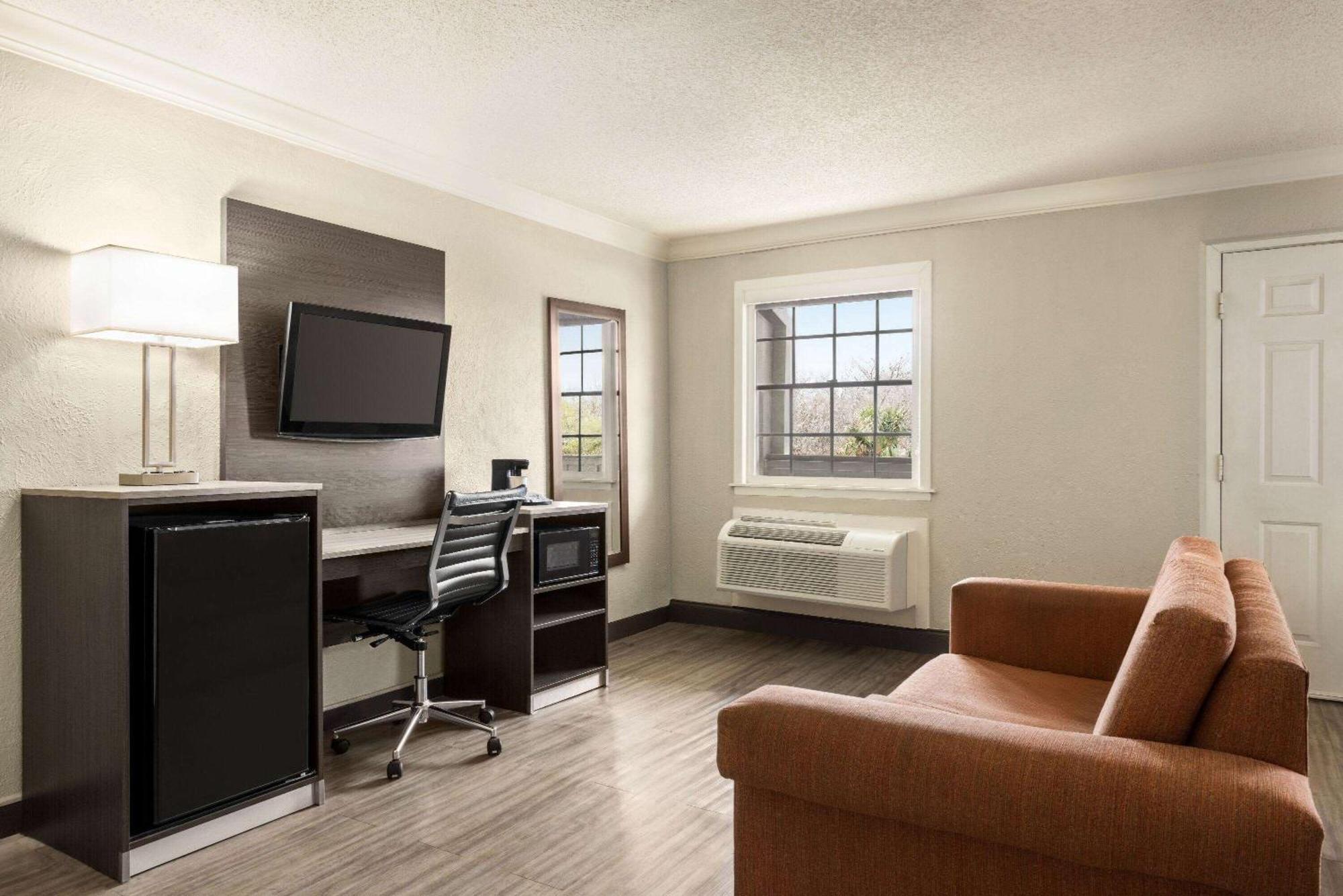La Quinta Inn By Wyndham San Antonio Lackland Ngoại thất bức ảnh