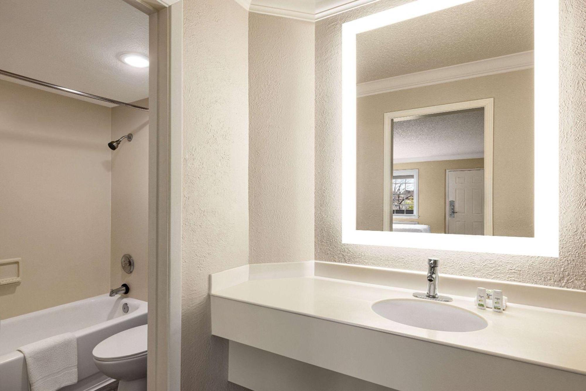 La Quinta Inn By Wyndham San Antonio Lackland Ngoại thất bức ảnh