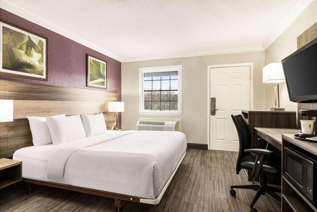 La Quinta Inn By Wyndham San Antonio Lackland Phòng bức ảnh